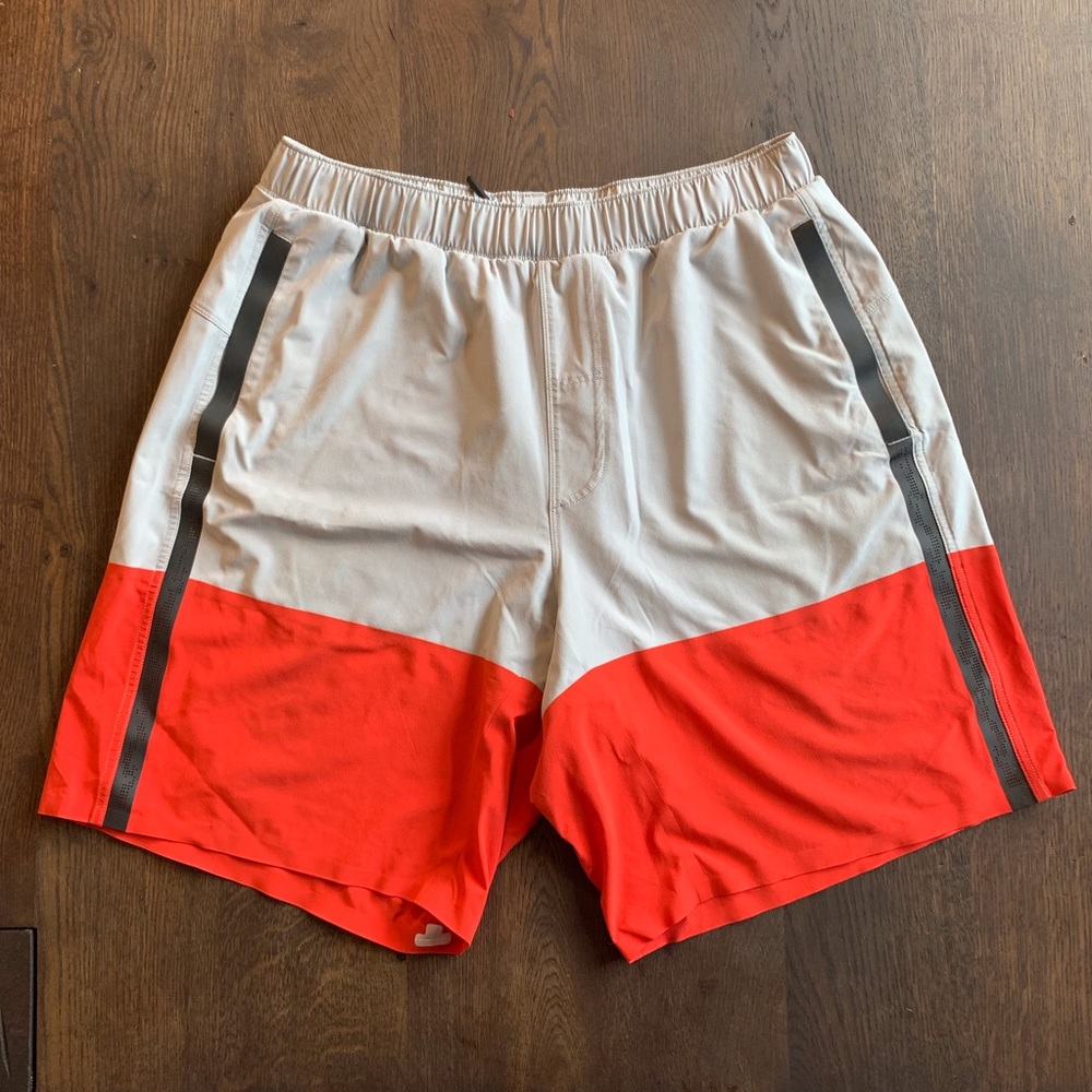 Lululemon Men’s Light As Air Short 9”’Inseam